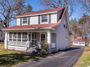 26 Payn Ave, Chatham, NY 12037