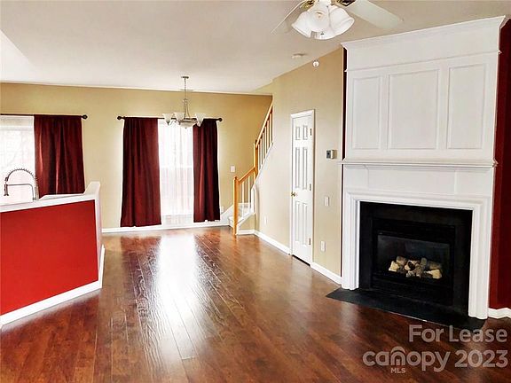 4th image of 2021 Chinabrook Ct