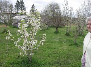 4175 Winnetka Rd, White City, OR 97503