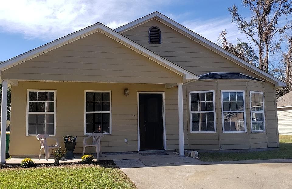 1st image of 303 Lorraine Ave