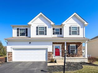 1001 Legacy Ln, Pataskala, OH 43062