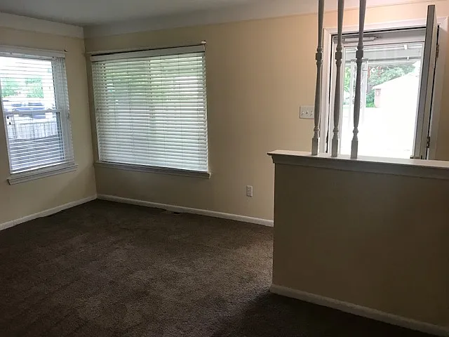 3 bed, 1120 sqft, $1,600 — Photo 2