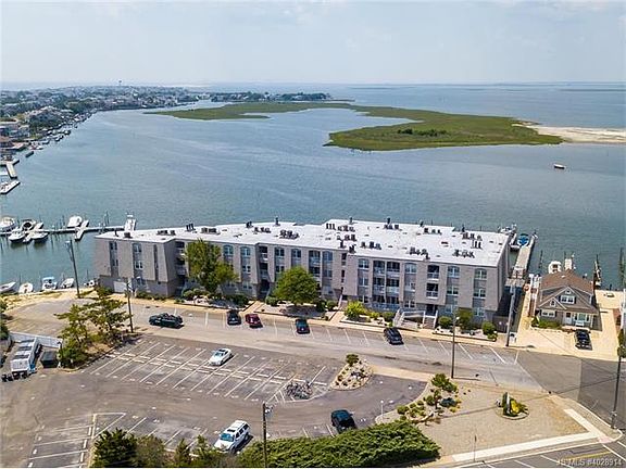 2nd image of 310 West Ave #D1