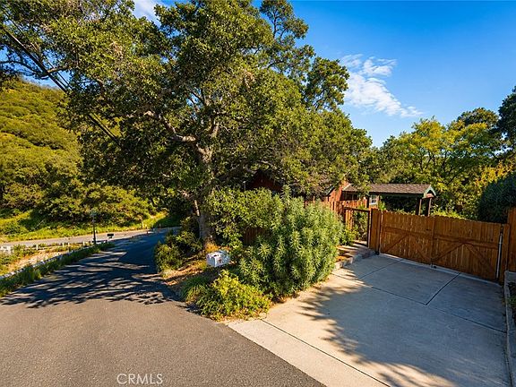2nd image of 456 S Skyline Dr