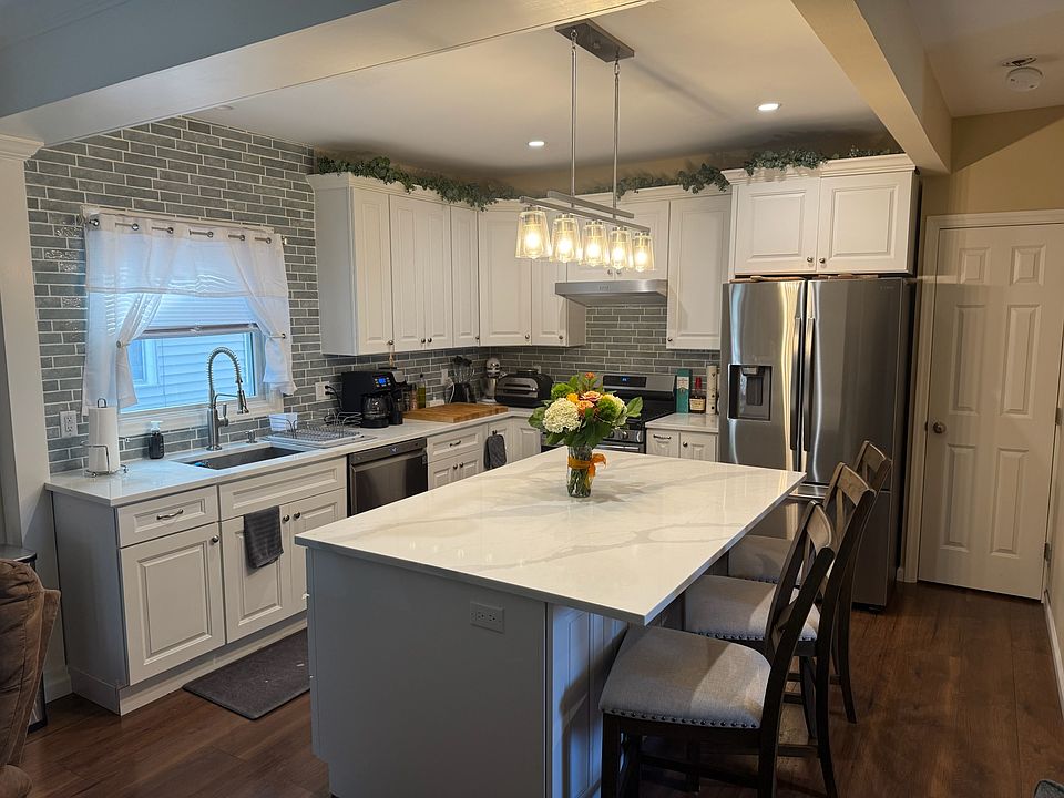Kitchen photo 1