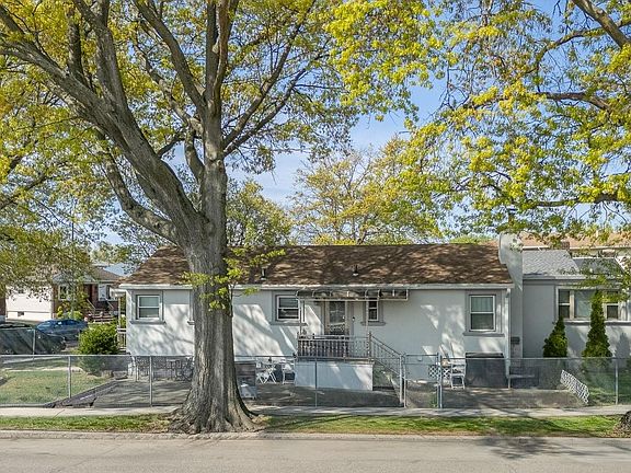 4th image of 157-59 19th Avenue