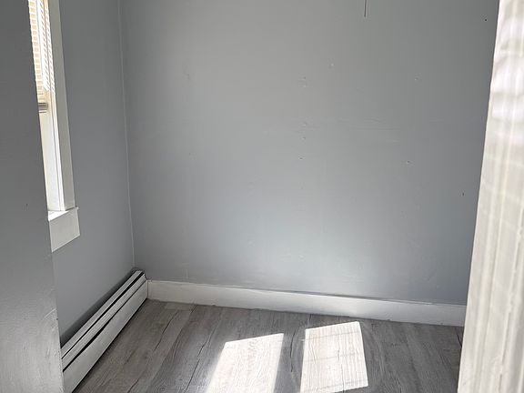 3rd image of 7 Manchester St APT 3