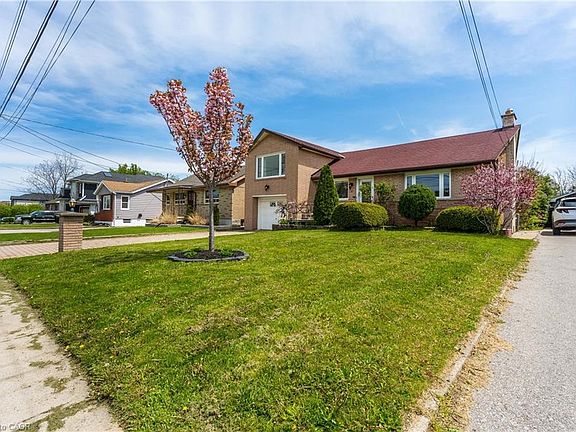3rd image of 32 Durham Rd