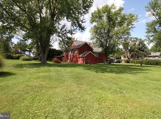 253 E Dark Hollow Rd, Pipersville, PA 18947