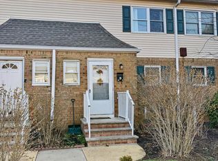 72 Manchester Ct APT C, Freehold, NJ 07728