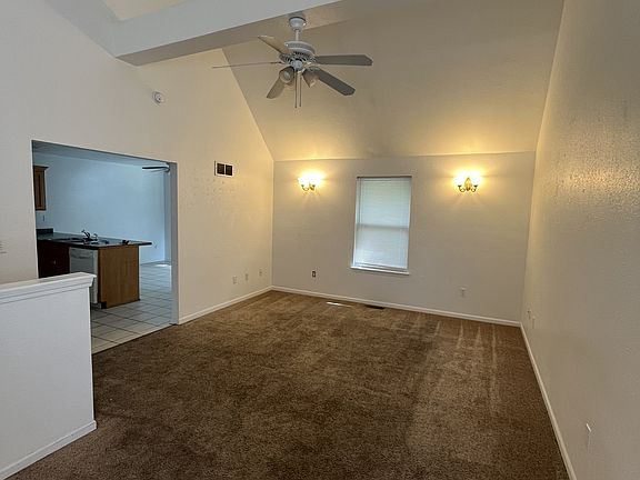 5th image of 509 Zoll St #B