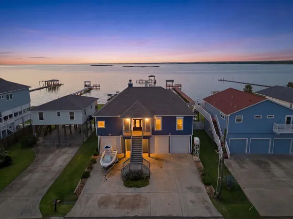 1623 Dick Bay Dr, San Leon, TX 77539