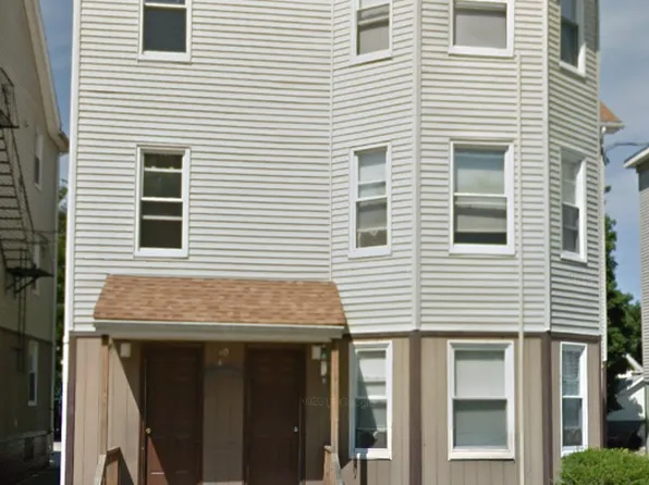 136-142 Fourth Avenue, 136-142 4th Ave #E201, Woonsocket, RI 02895