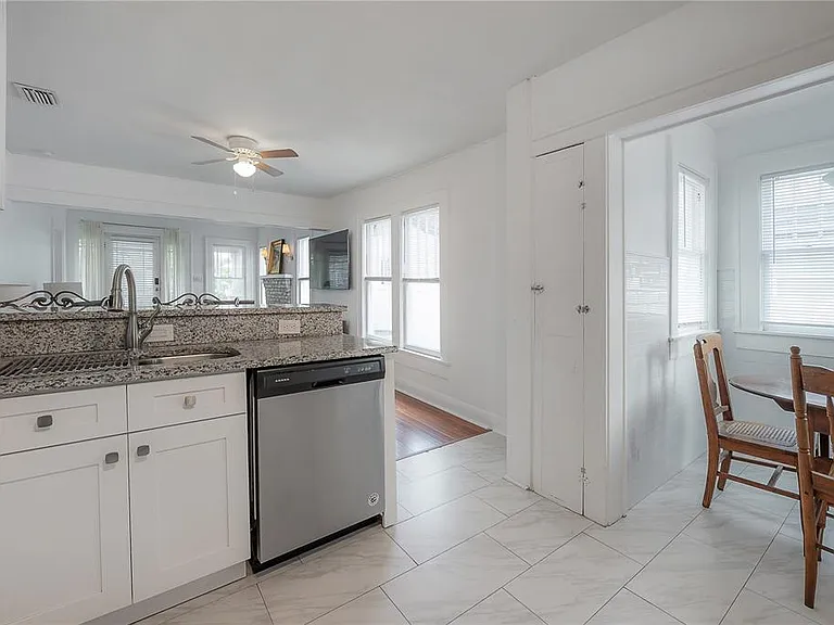 207 W Hiawatha St — Photo 11