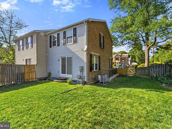4th image of 6255 Hammett St
