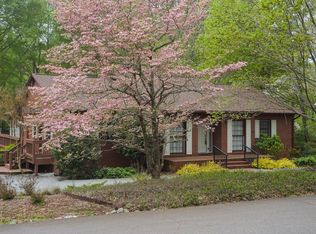 311 Hickory Ln, Seneca, SC 29678