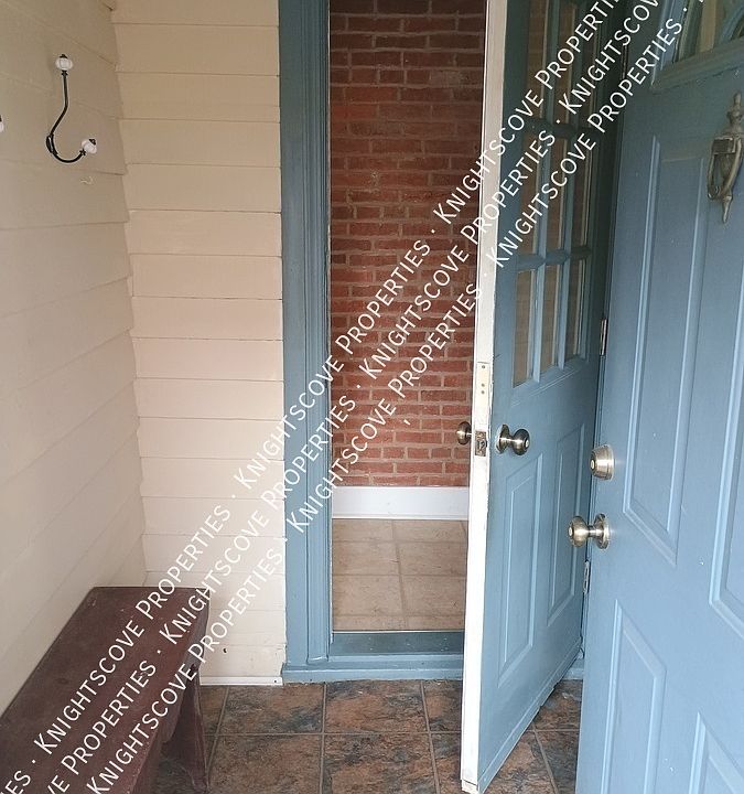 1st image of 33 S Main St APT 1R