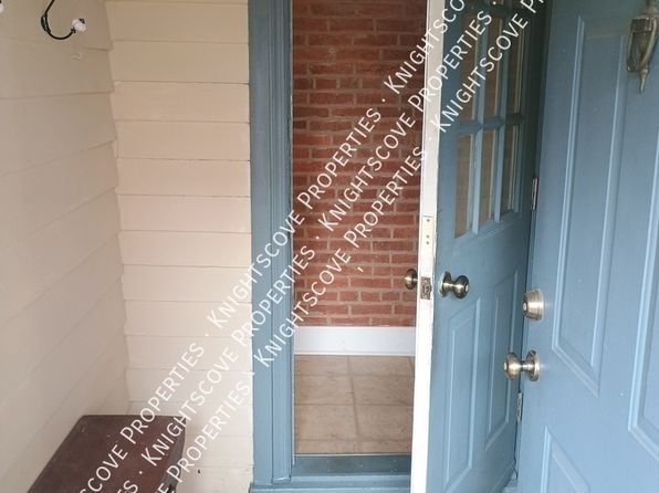 33 S Main St APT 1R
