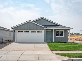 677 NE McCampbell St, Madras, OR 97741