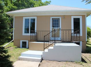 525 S Monroe St, Winner, SD 57580