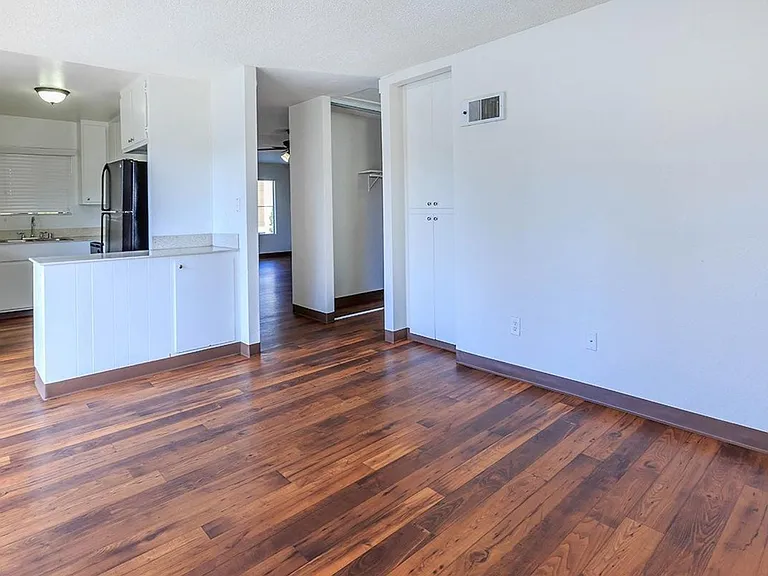 East Orange Village Apartments — Photo 74