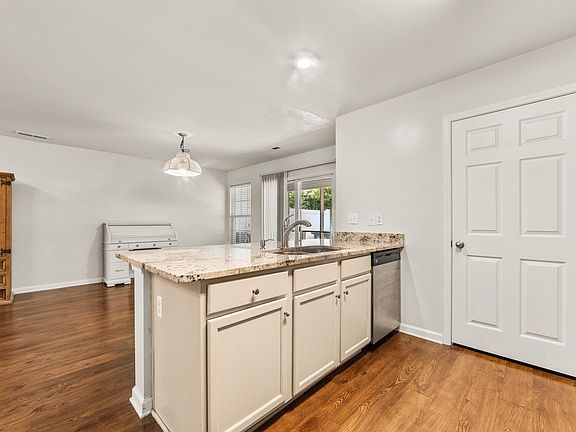 5th image of 2451 Scholar Ln