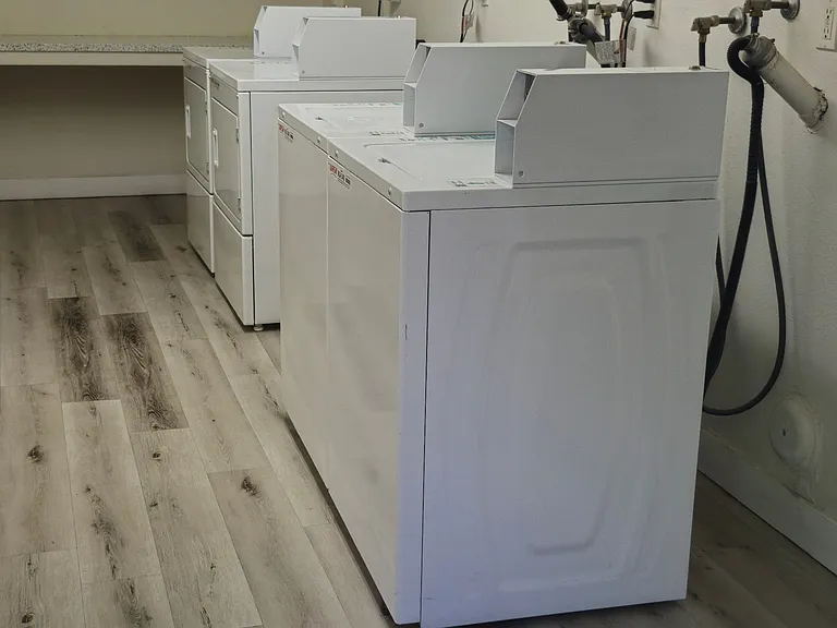 Welcome to La Villa Lake Apartments- 55+ Better Living — Photo 10