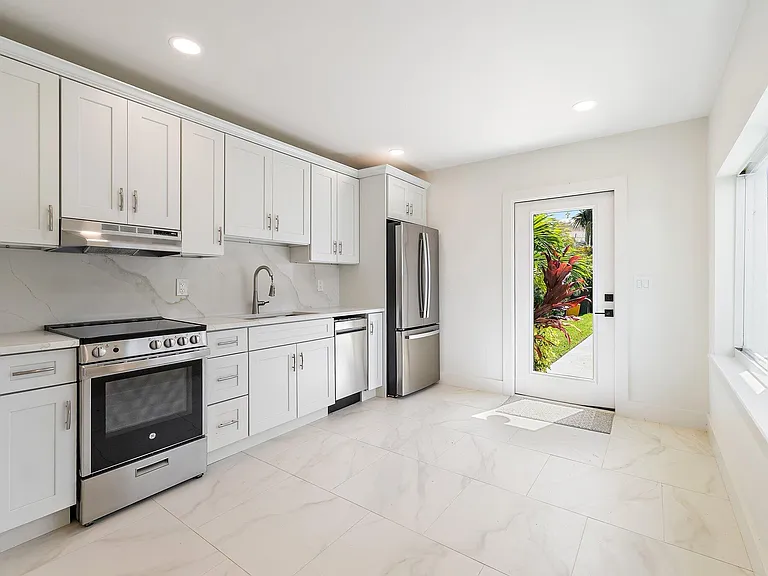 4015 Washington Rd — Photo 27