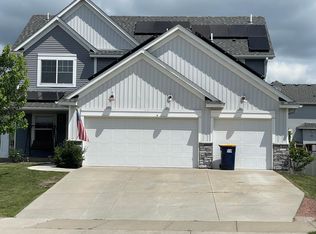 5437 154th St W, Apple Valley, MN 55124