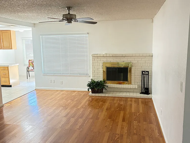 8158 Canyon Oak Dr — Photo 3