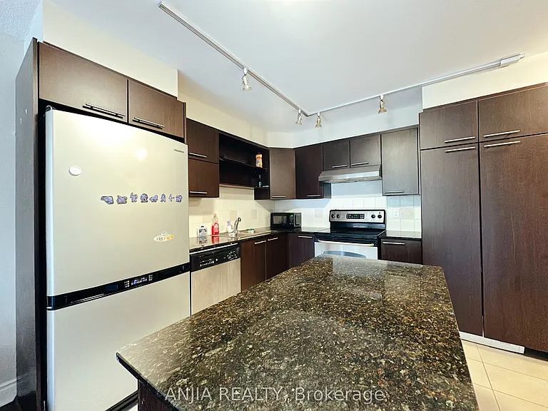 39 Galleria Pkwy #219A — Photo 4