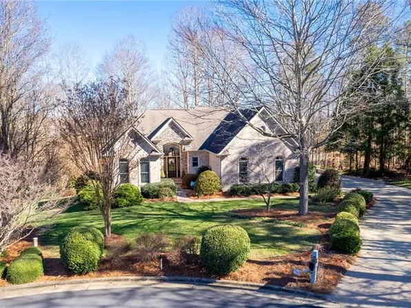 808 Glendevon Ct, Whitsett, NC 27377