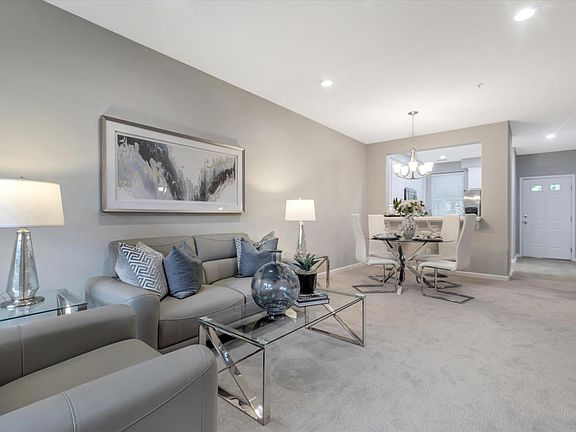 5th image of 903 Sunrose Ter APT 203