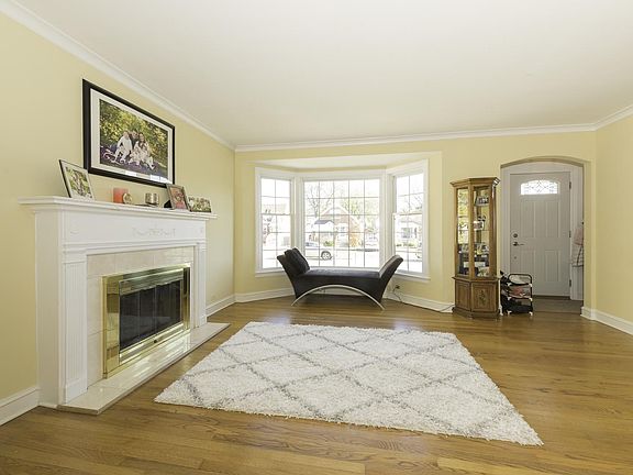 3rd image of 1804 N 74th Ct