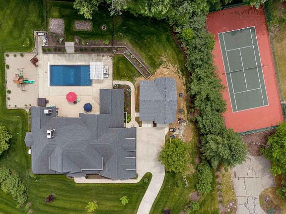 3rd image of 1480 Stonecreek Dr