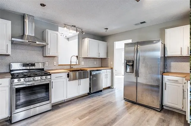 4940 Hollow Ridge Rd — Photo 8