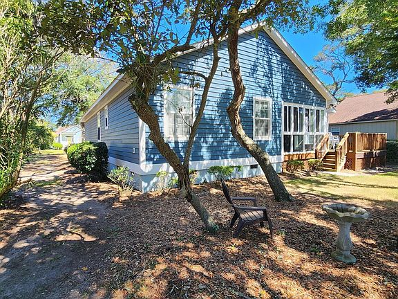 5th image of 135 Fairway Drive