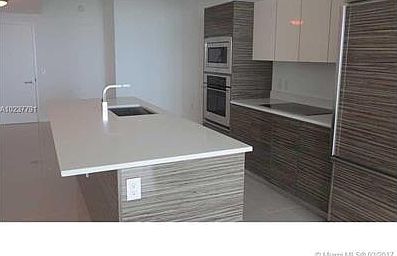 4th image of 460 NE 28th St APT 1704