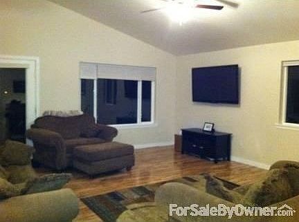 Spacious living room