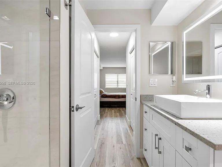 230 Lakeview Dr #106 — Photo 38
