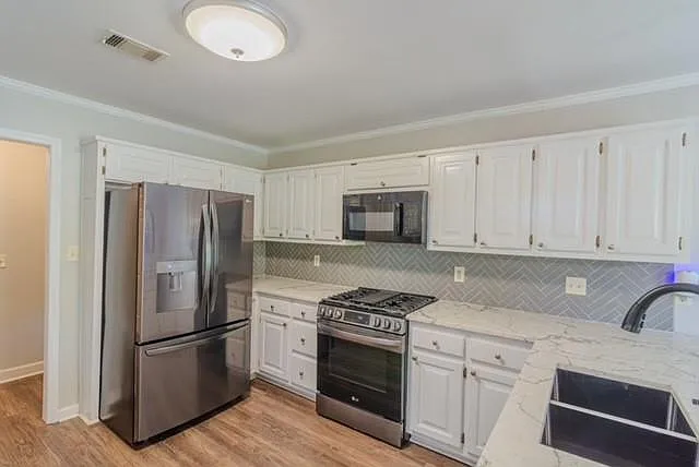 2120 Weatherstone Cir SE — Photo 3