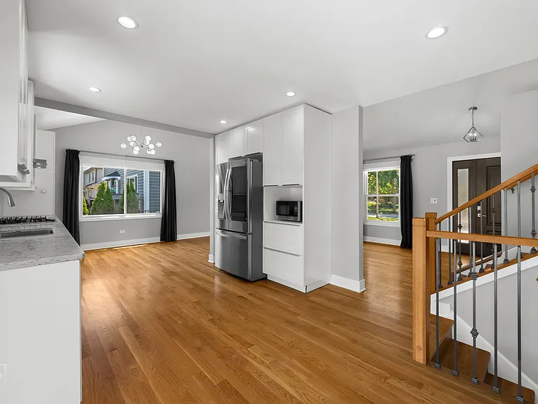1513 Bradley Ct — Photo 3
