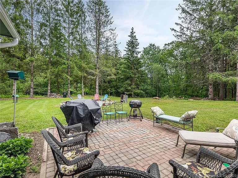 23 Cornwall Rd — Photo 38