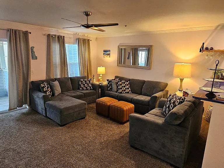 3300 Sanibel Cir #3301 — Photo 5