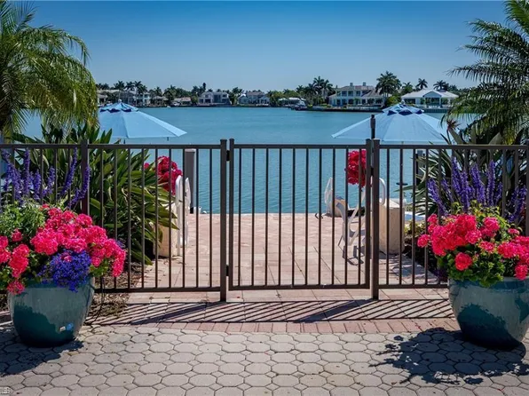 3450 Gulf Shore BLVD N #305, NAPLES, FL 34103