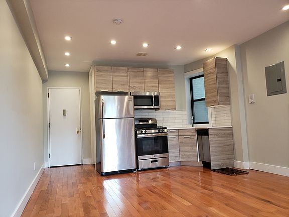 2nd image of 699 Willoughby Ave #2L