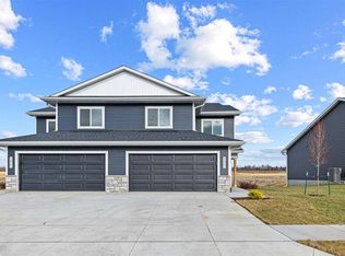 3450 Holderness Rd, Coralville, IA 52241