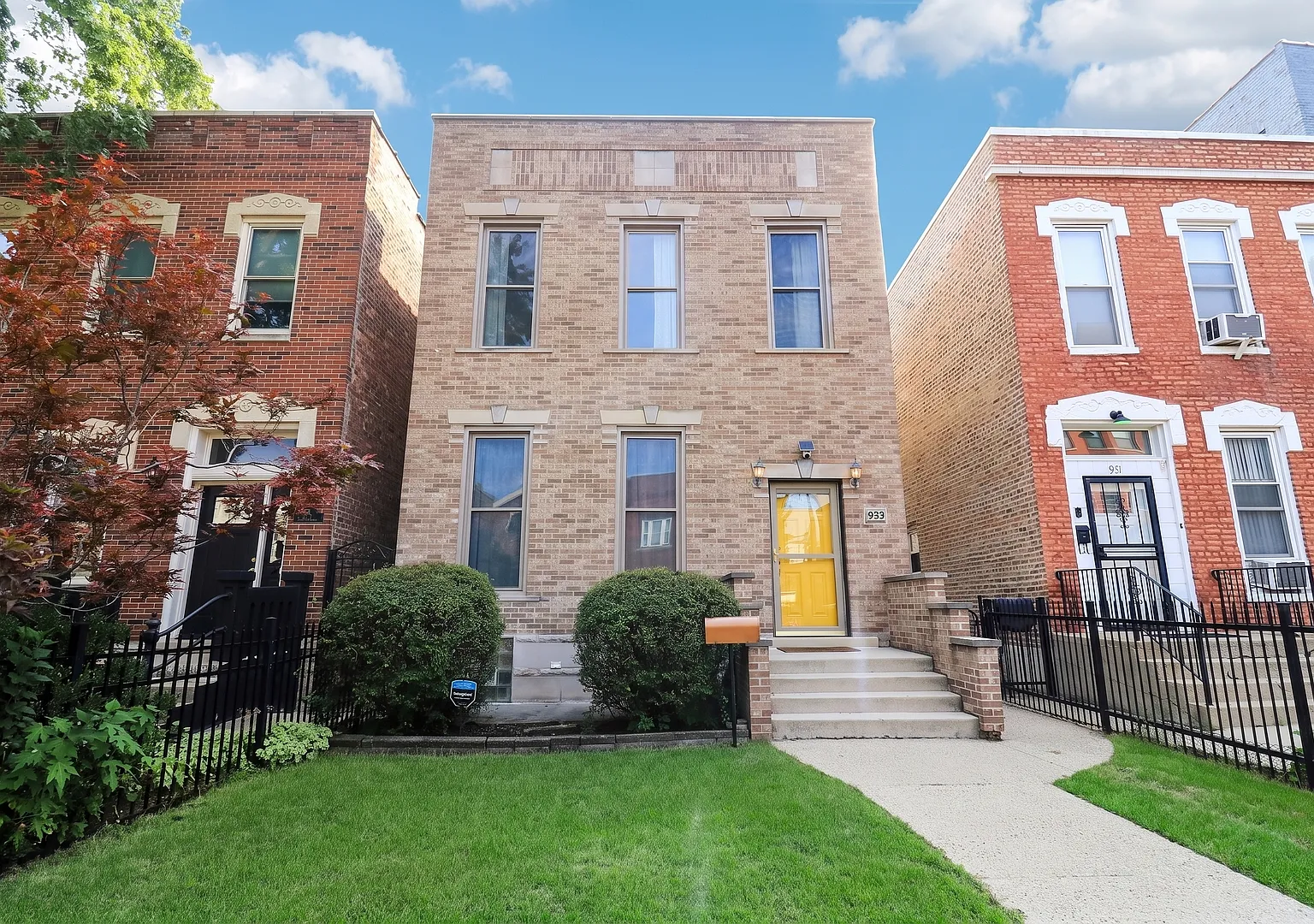 3 bed, 1.5 bath, $3,250 — Photo 1