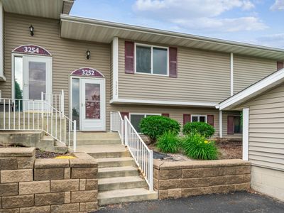 3252 Dodd Ln, Eagan, MN, 55121