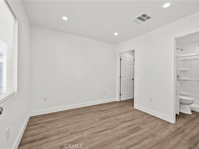 10556 Laurel Canyon Blvd — Photo 6